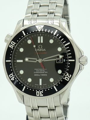 Omega ref 21230412001001 Steel Auto 41mm Seamaster 300m LE Bond Collector’s Edition on Bracelet w/Cards