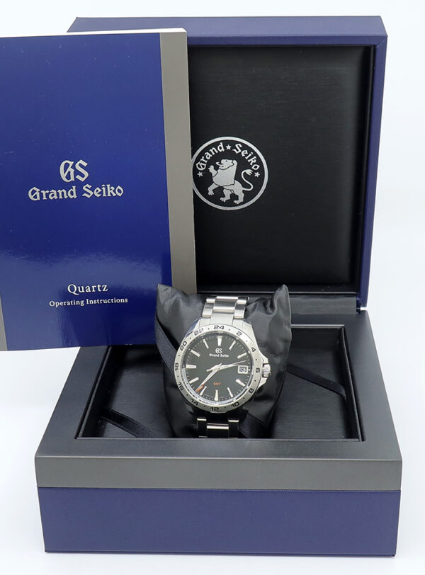 Grand Seiko ref SBGN003 Steel Quartz cal.9F 39mm Black Dial Sport GMT on Bracelet w/Box - Image 7