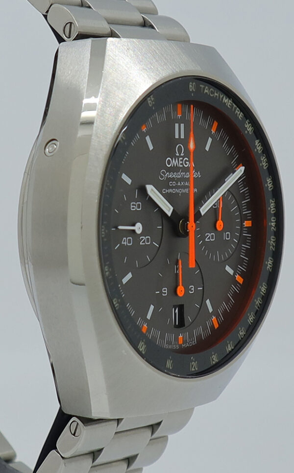 Omega ref 32710435006001 Steel Auto 42mm Racing Dial Speedmaster Mark II Chrono on Bracelet w/B&P - Image 3